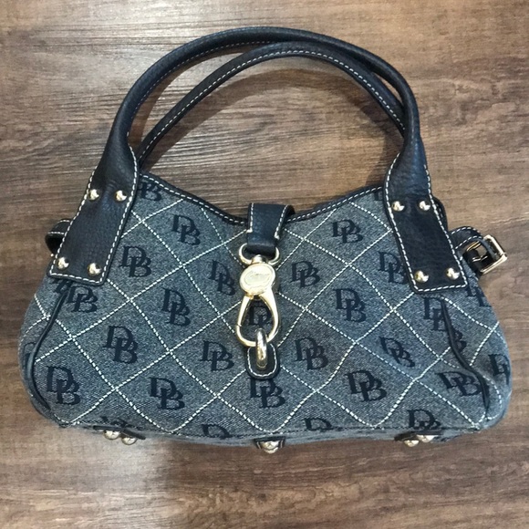 Dooney & Bourke Handbags - Douney & Burke small black purse